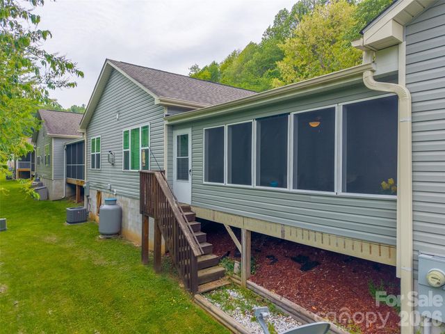 168 February Lane, Waynesville, NC 28785