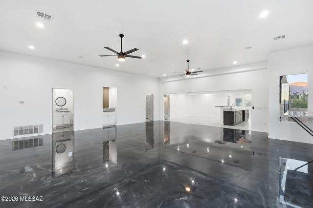 5051 N Hillcrest Drive, Tucson, AZ 85704