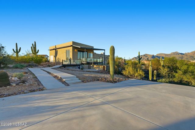 5051 N Hillcrest Drive, Tucson, AZ 85704