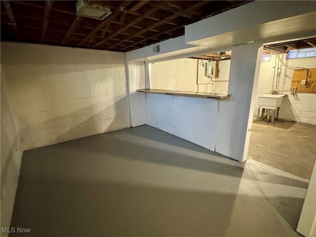 12309 Watterson Avenue, Cleveland, OH 44105