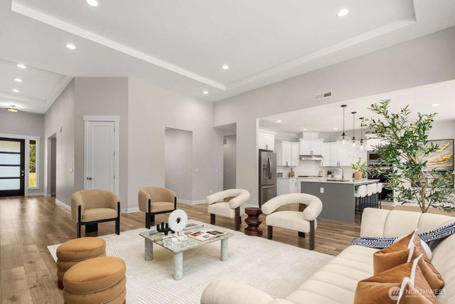 5541 Skyfall Place NW, Bremerton, WA 98312