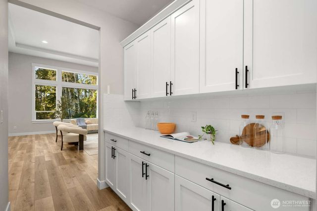 5541 Skyfall Place NW, Bremerton, WA 98312