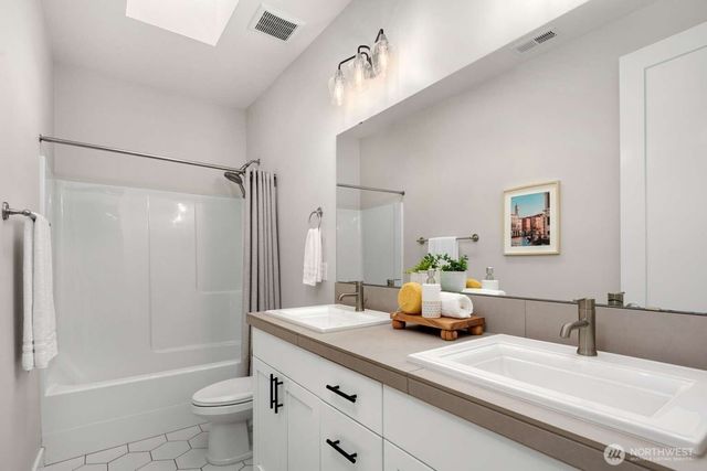 5541 Skyfall Place NW, Bremerton, WA 98312