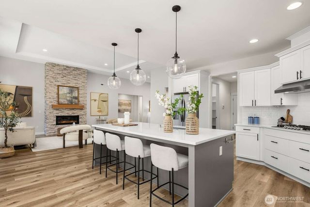 5541 Skyfall Place NW, Bremerton, WA 98312