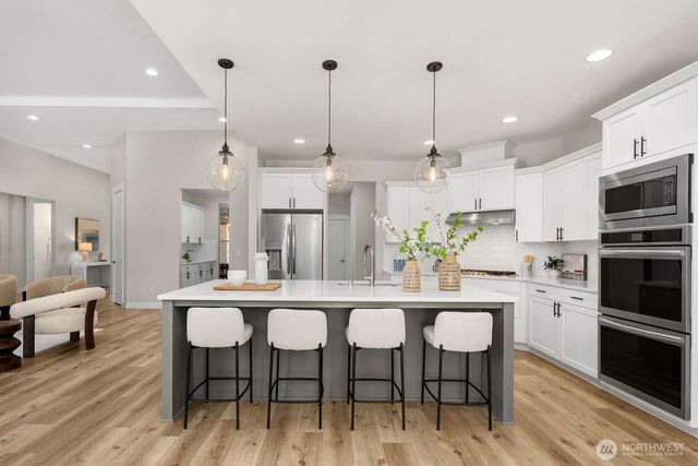 5541 Skyfall Place NW, Bremerton, WA 98312