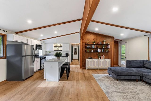 3142 View Road, Madison, WI 53711