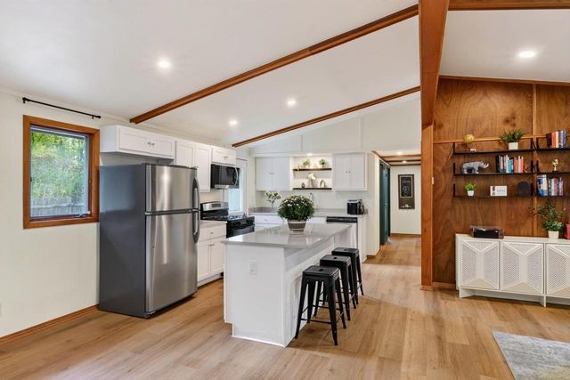 3142 View Road, Madison, WI 53711