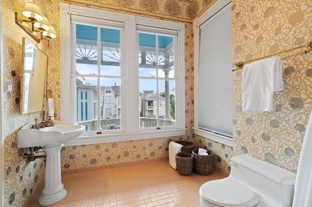 1722 Church Street, Galveston, TX 77550