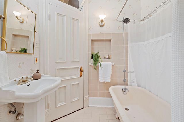 1722 Church Street, Galveston, TX 77550