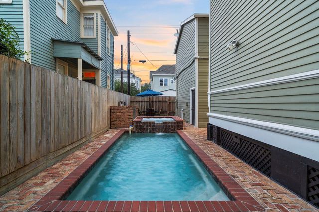 1722 Church Street, Galveston, TX 77550