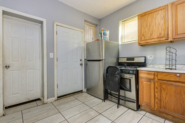 1817 S Harding Avenue, Chicago, IL 60623