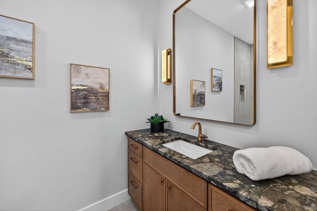 14766 Saleem Court, Granger, IN 46530