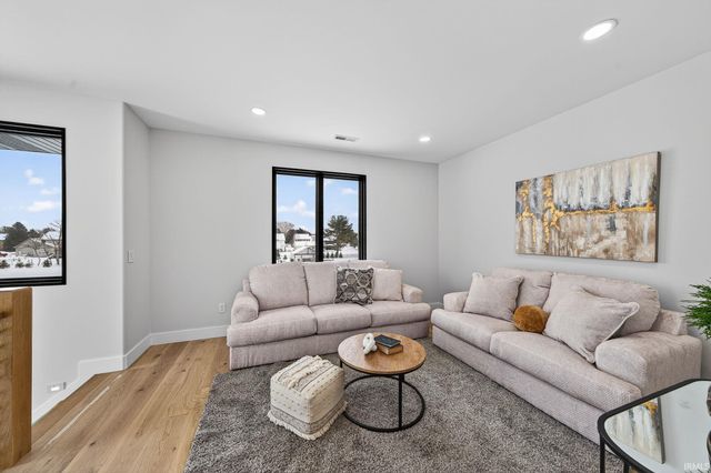 14766 Saleem Court, Granger, IN 46530