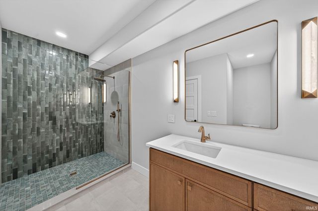 14766 Saleem Court, Granger, IN 46530