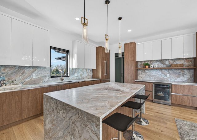 14766 Saleem Court, Granger, IN 46530