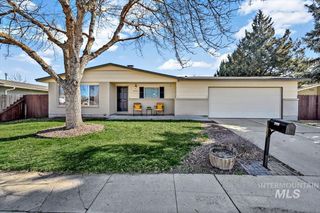 3912 N Pepperwood Dr, Boise, ID 83704