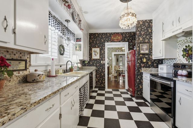 445 Carters Creek Pike, Columbia, TN 38401