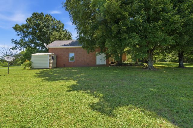 445 Carters Creek Pike, Columbia, TN 38401