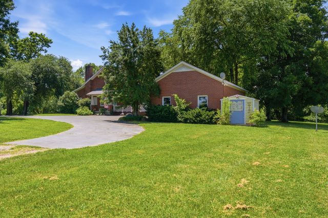 445 Carters Creek Pike, Columbia, TN 38401