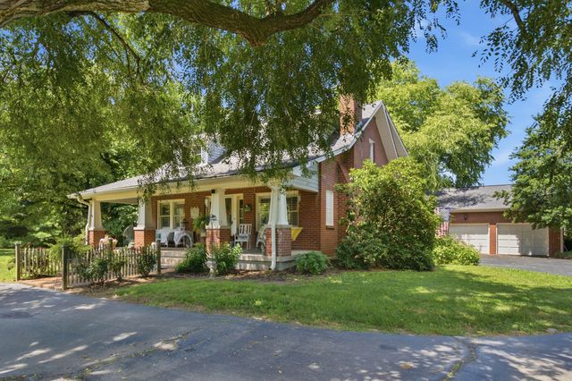 445 Carters Creek Pike, Columbia, TN 38401