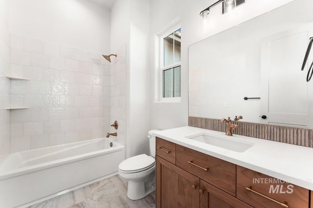 14696 N Goldfinch Ave, Boise, ID 83714