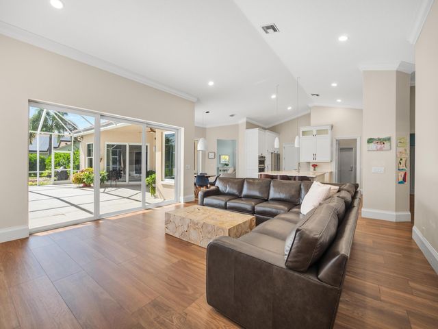 9676 Eagle Point Lane, Lake Worth, FL 33467