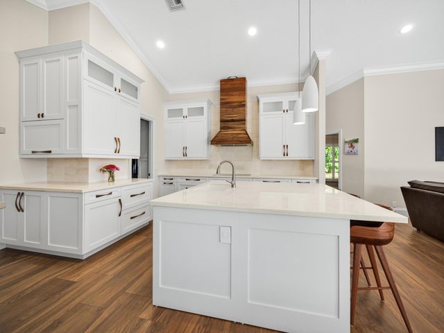 9676 Eagle Point Lane, Lake Worth, FL 33467
