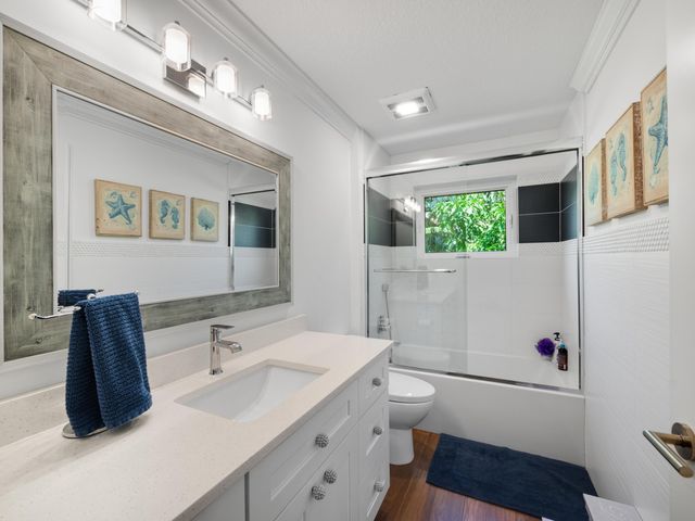9676 Eagle Point Lane, Lake Worth, FL 33467