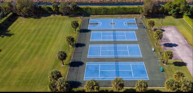 9676 Eagle Point Lane, Lake Worth, FL 33467