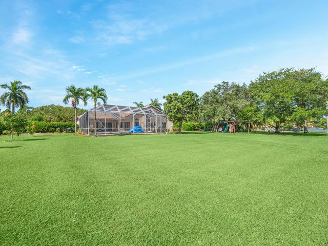 9676 Eagle Point Lane, Lake Worth, FL 33467