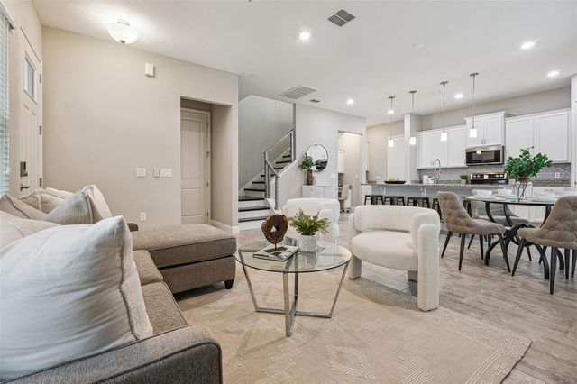 2029 WHITE FEATHER LOOP, Oakland, FL 34787