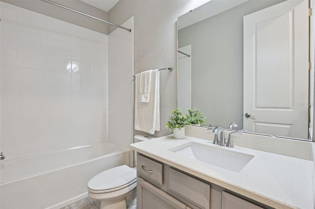 2029 WHITE FEATHER LOOP, Oakland, FL 34787