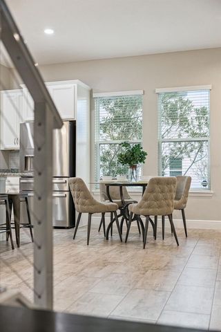 2029 WHITE FEATHER LOOP, Oakland, FL 34787