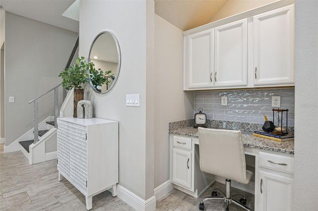 2029 WHITE FEATHER LOOP, Oakland, FL 34787