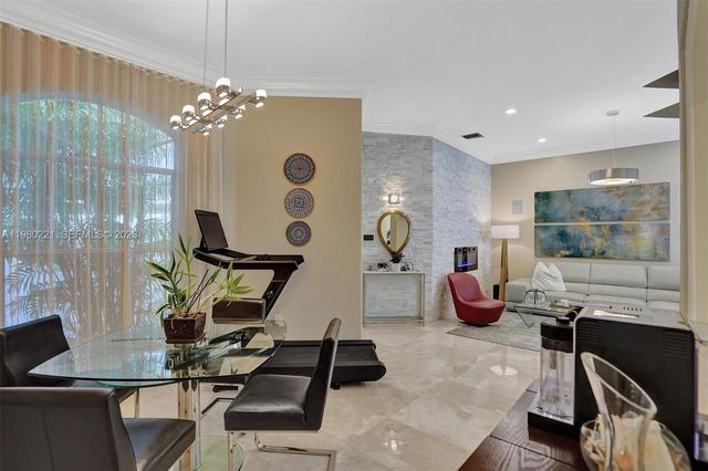 1529 Shoreline Way 1529, Hollywood, FL 33019