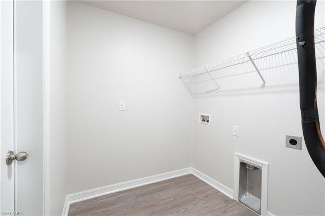 2909 NW 27th ST, Cape Coral, FL 33993