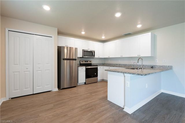 2909 NW 27th ST, Cape Coral, FL 33993