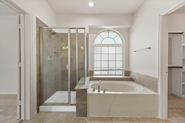 2824 Pino, Grand Prairie, TX 75054