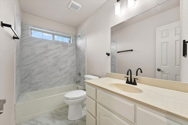 2824 Pino, Grand Prairie, TX 75054