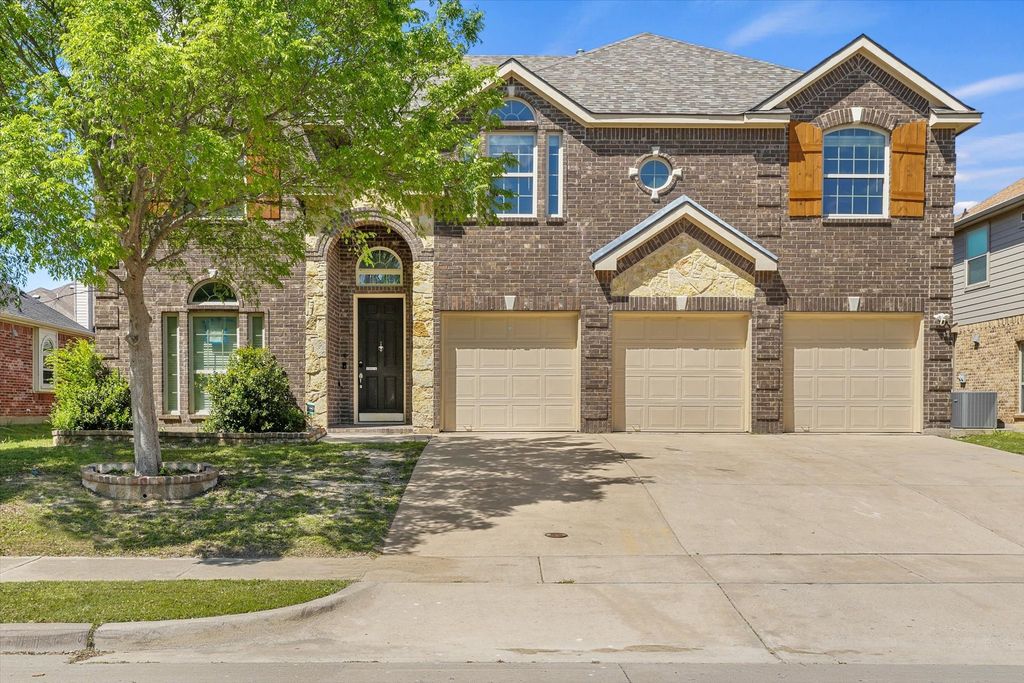 2824 Pino, Grand Prairie, TX 75054