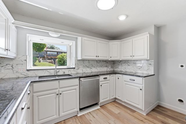 15038 CATALINA Terrace, Council Bluffs, IA 51503