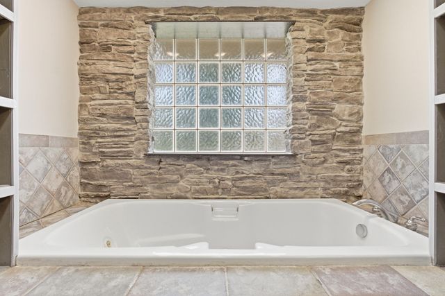15038 CATALINA Terrace, Council Bluffs, IA 51503