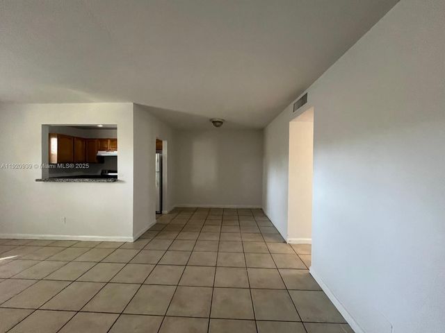 4160 NW 21st St 211-F, Lauderhill, FL 33313