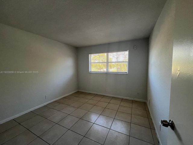 4160 NW 21st St 211-F, Lauderhill, FL 33313