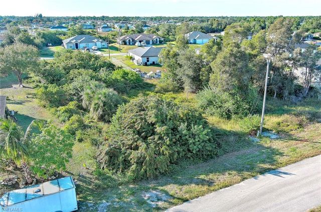 394 Palencia AVE, Lehigh Acres, FL 33974
