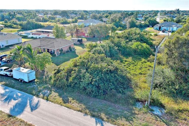 394 Palencia AVE, Lehigh Acres, FL 33974