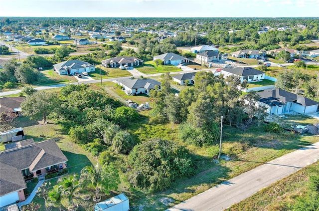 394 Palencia AVE, Lehigh Acres, FL 33974