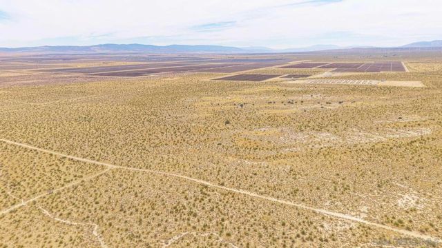 0 112th ST West 2, Rosamond, CA 93560