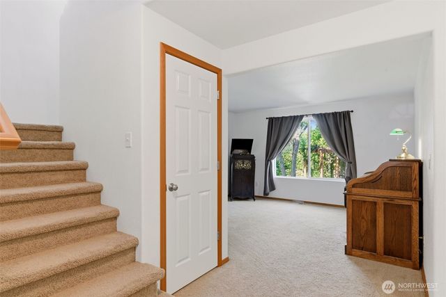 203 3rd Street NE, Yelm, WA 98597