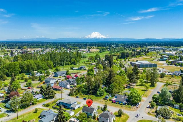 203 3rd Street NE, Yelm, WA 98597